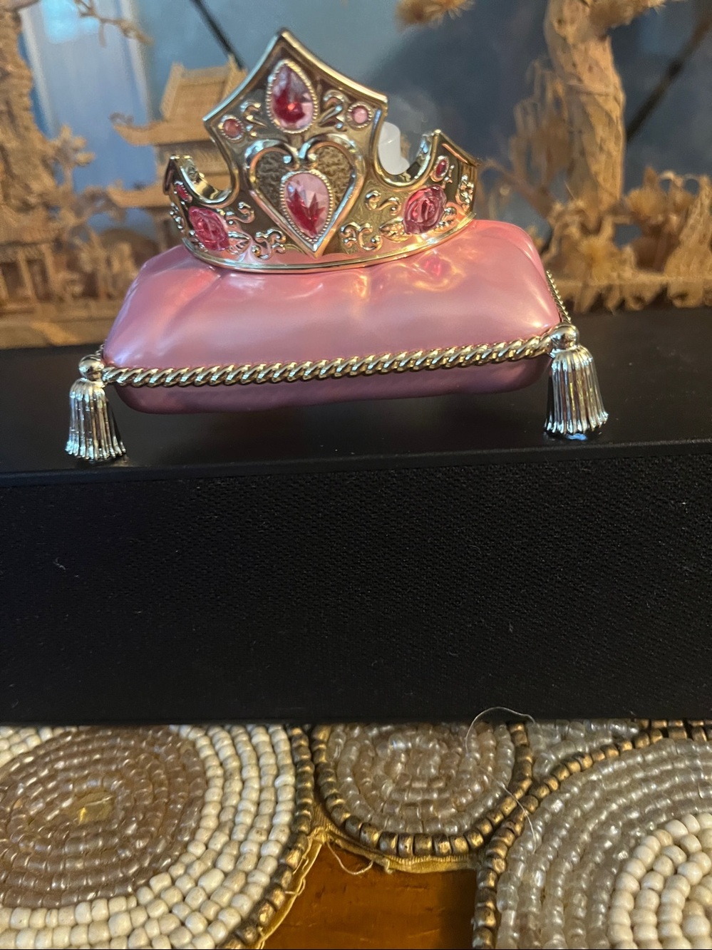 Disney Pink and Gold Crown wall plug in Holder - Picture 3 of 3